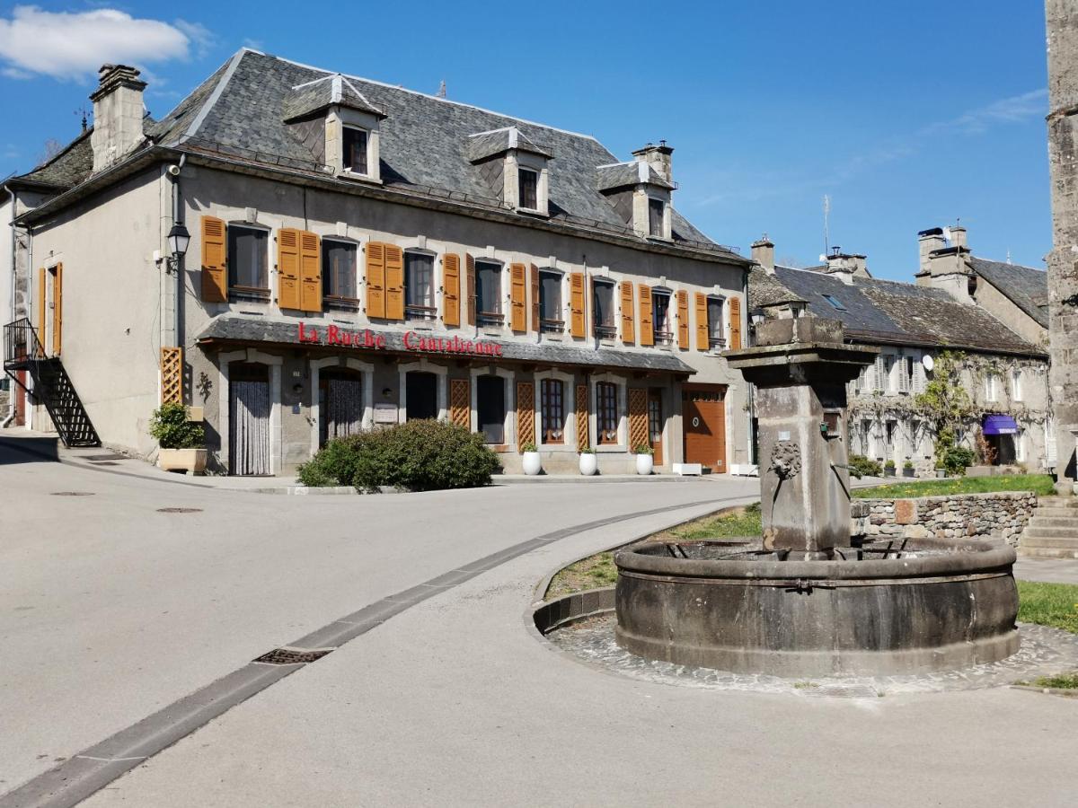 La Ruche Cantalienne Saint-Etienne-de-Chomeil Экстерьер фото